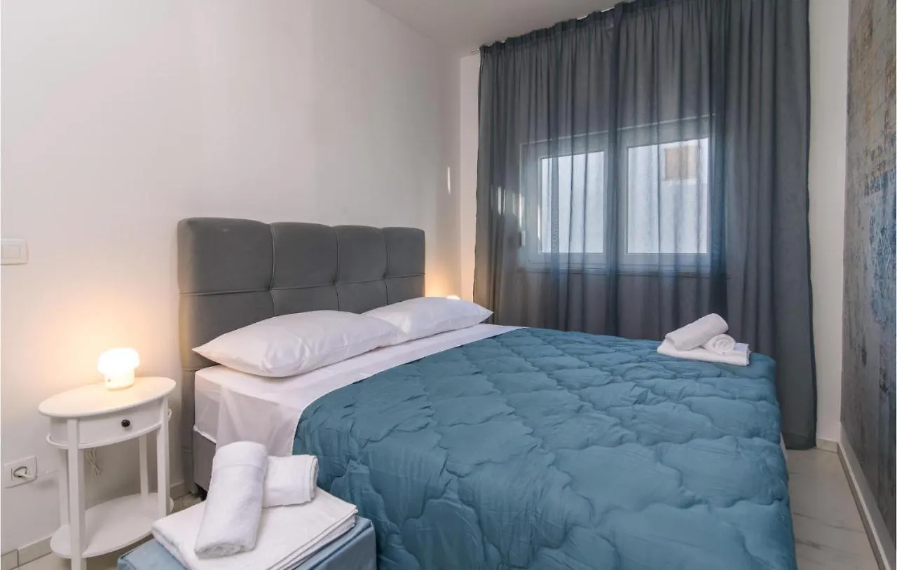 Awesome Apartment In Kastel Gomilica With Kitchen Kastela