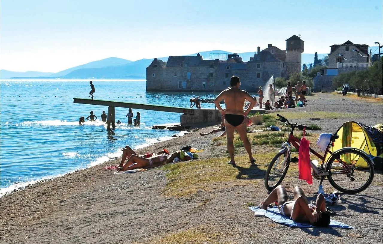 Awesome Apartment In Kastel Gomilica With Kitchen Kastela