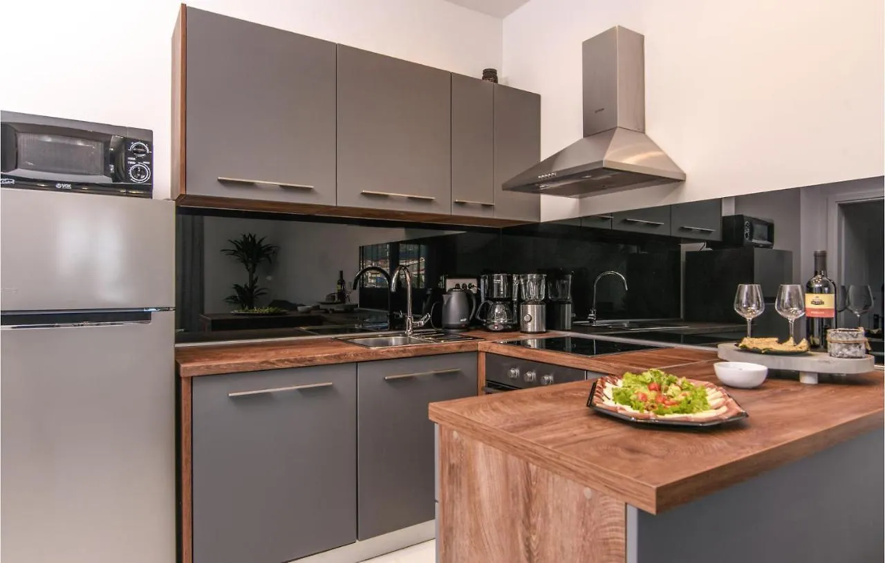 Awesome Apartment In Kastel Gomilica With Kitchen Kastela