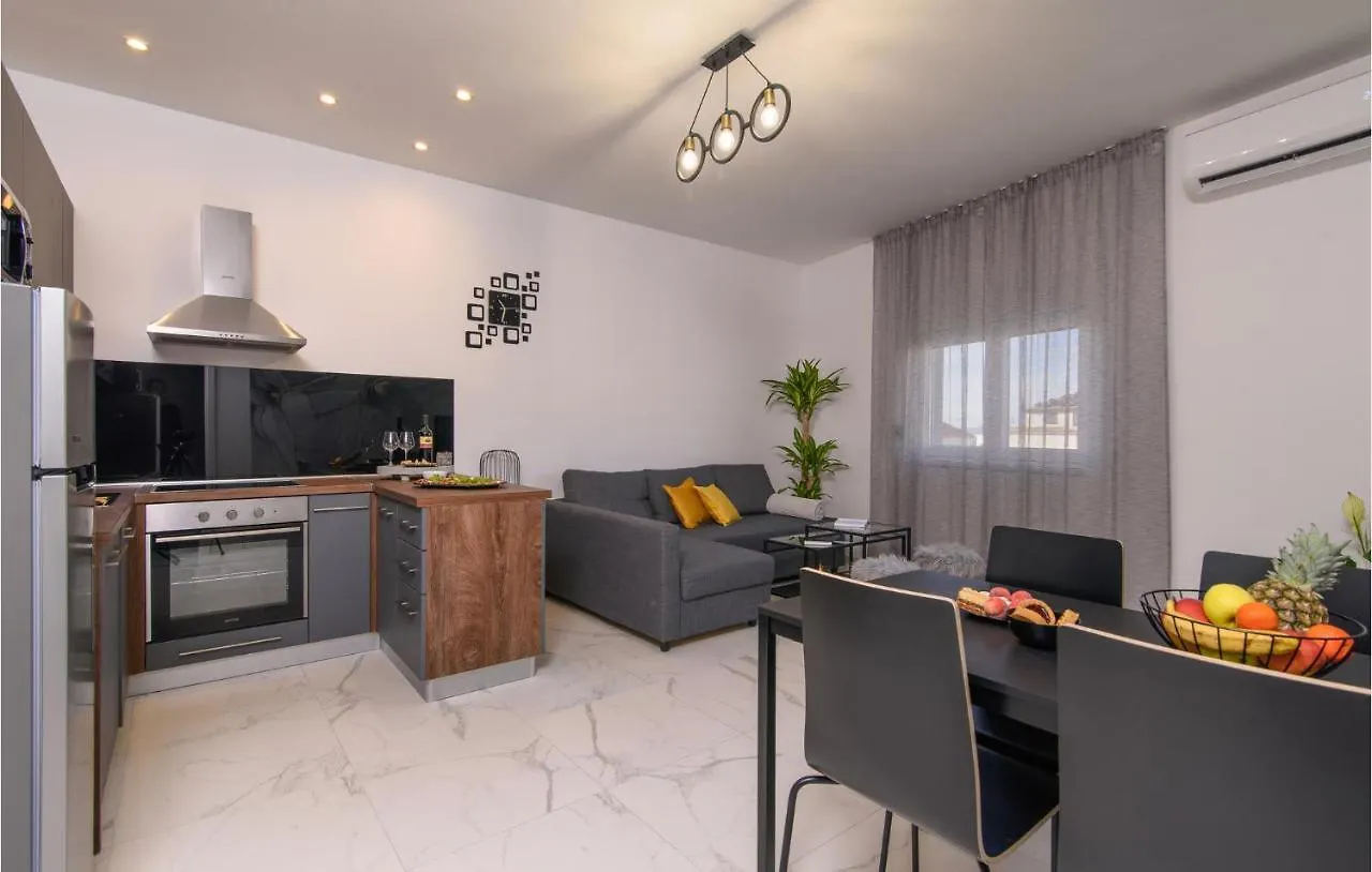 Awesome Apartment In Kastel Gomilica With Kitchen Kastela